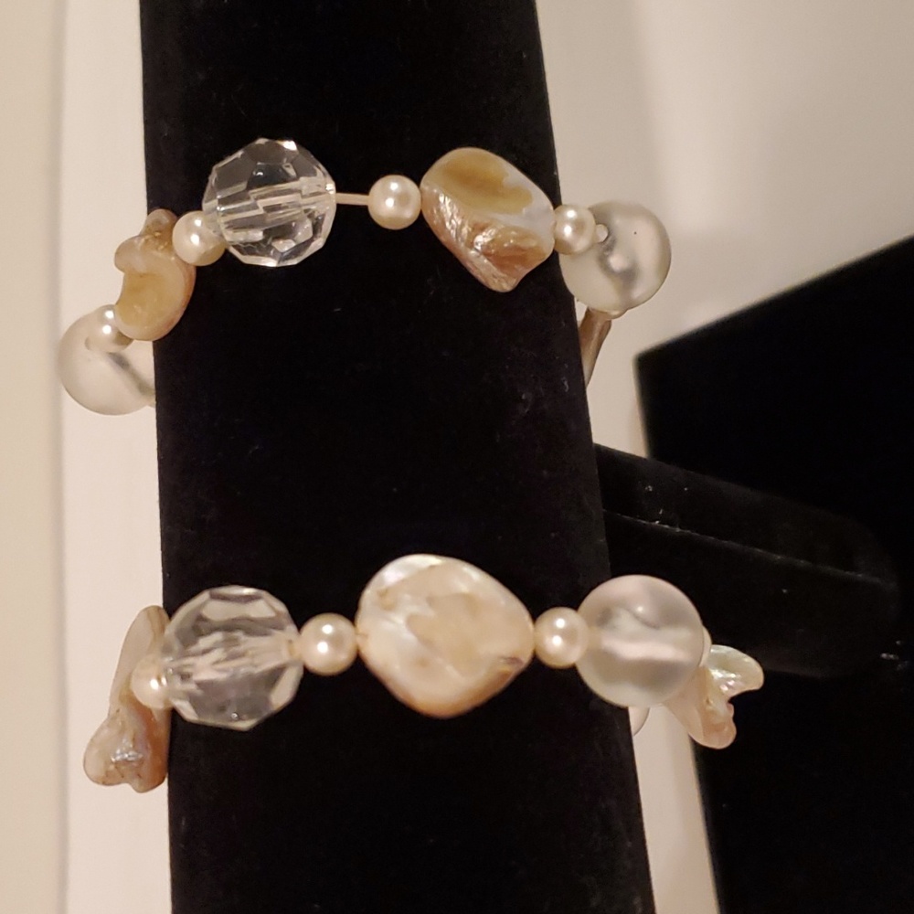 2 - Vintage style Bracelets. Stone, tan and cream